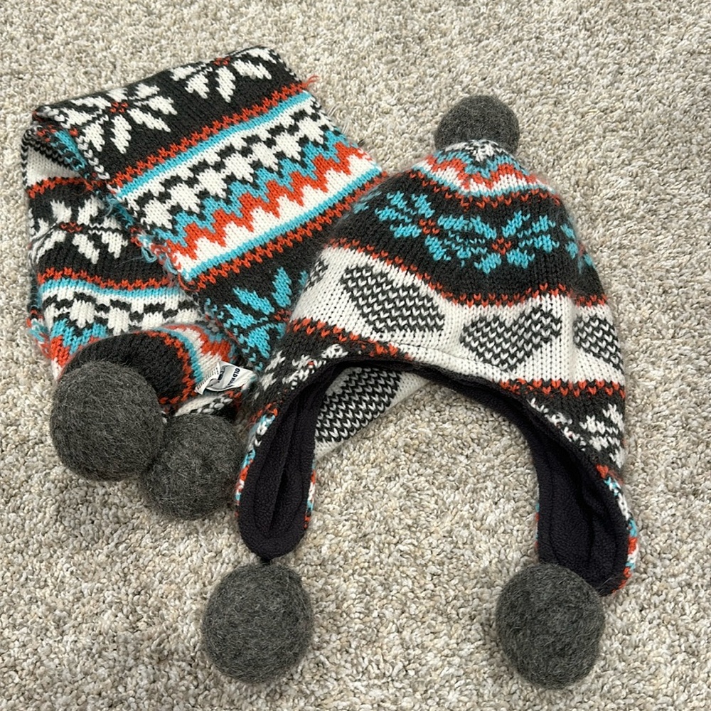 ‼️5/$25 Winter Bundle Hat/Scarves/Gloves